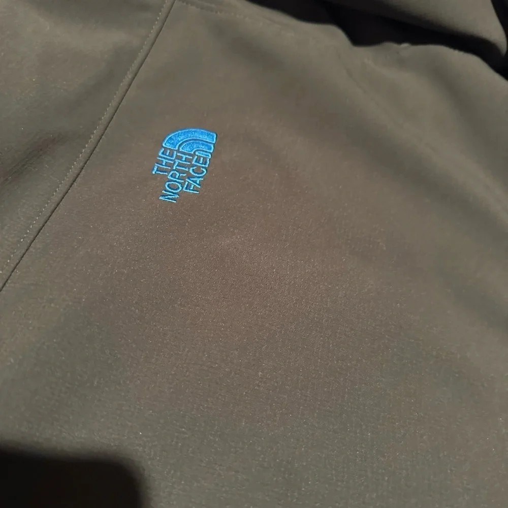 The North Face Men's Charcoal and Cobalt Performance Jacket